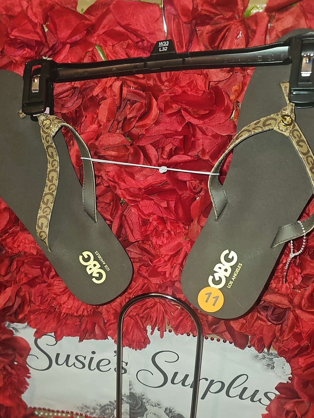 G by Guess NWT Women's Brown Logo-Print Thong Sandals Size 11